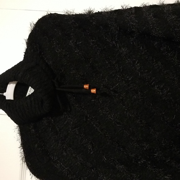 Poncho sweater black color - Picture 4 of 4